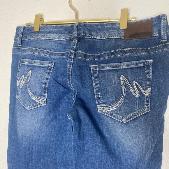 Maurices Womens Original Fit Kaylee Bootcut Jeans Long 7/8 Medium Wash Denim NWT - Picture 6 of 12